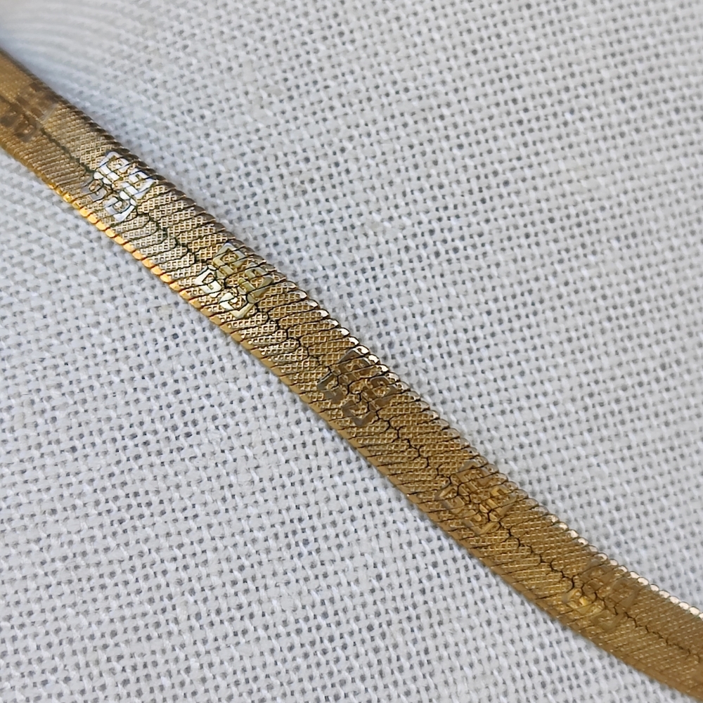 Vintage Givenchy Gold Herringbone Chain Necklace - Picture 7 of 8